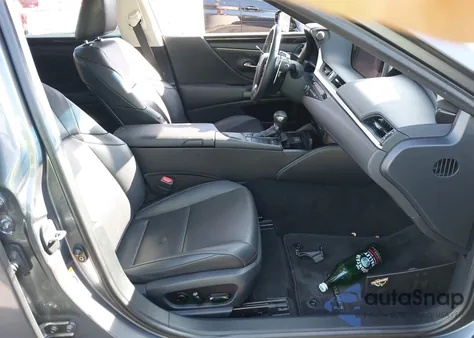 2019 Lexus Es 350 z USA, uszkodzony, nr VIN 58ABZ1B11KU023359